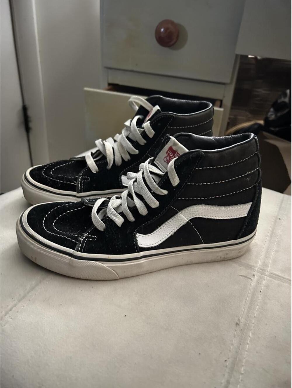 Black Vans Sk8-Hi sneakers with white stripe, size US women’s 7 - Picture 2 of 7